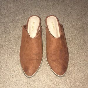 Old Navy brown mules